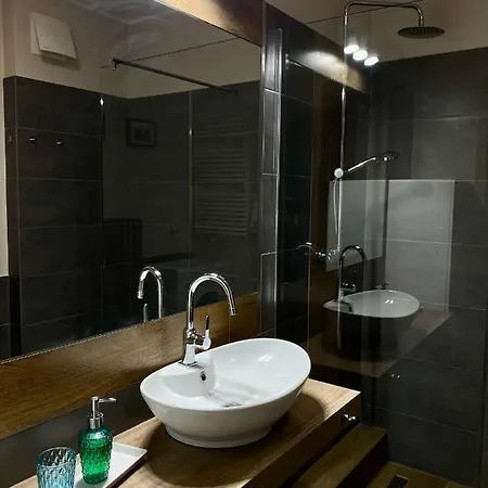Apartament Theo Iii Apartamento *